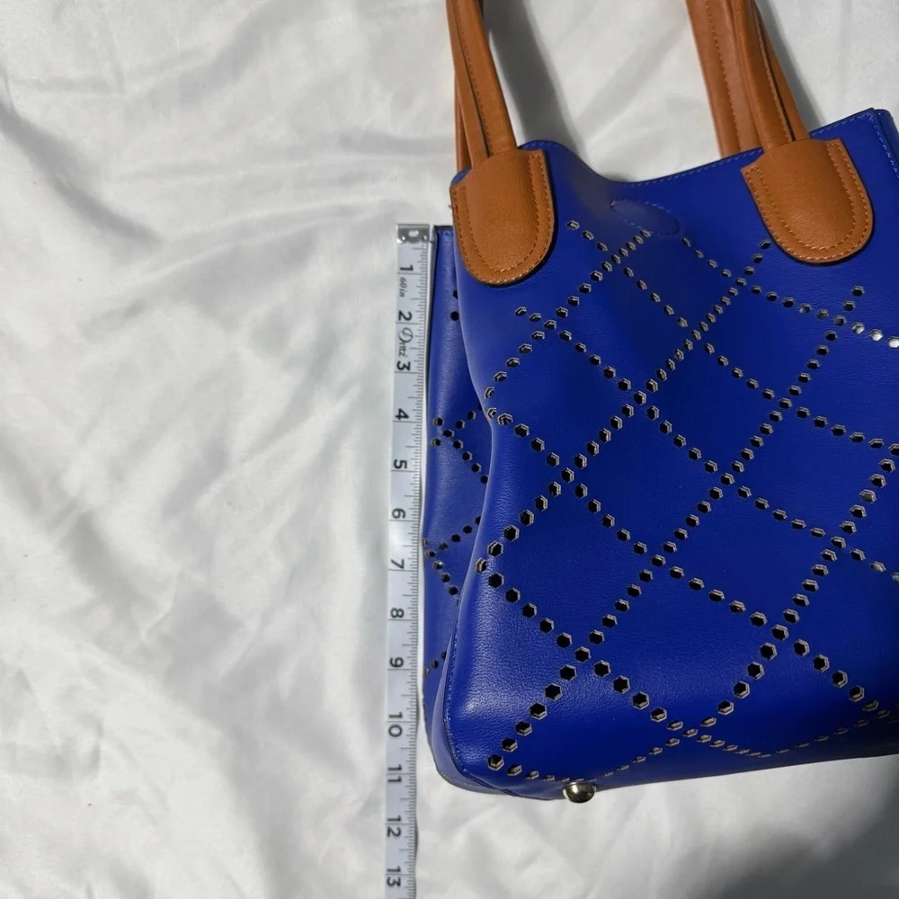 Louenhide Baby Bermuda Tote Bag Electric Blue - Picture 13 of 16
